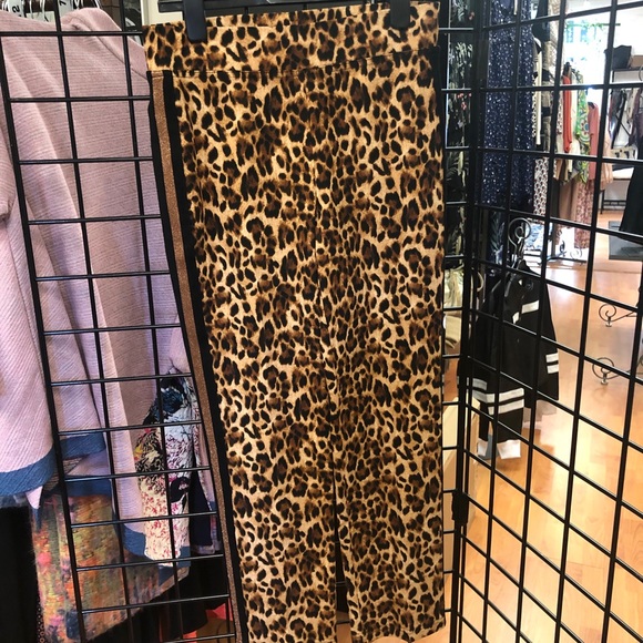 Joseph Ribkoff Pants - Joseph Ribkoff animal print cropped pant